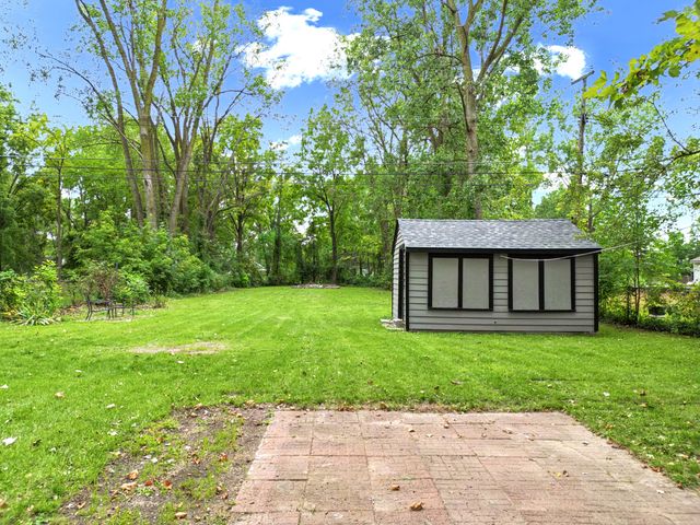 27547 Powers Street, Westland, MI 48186