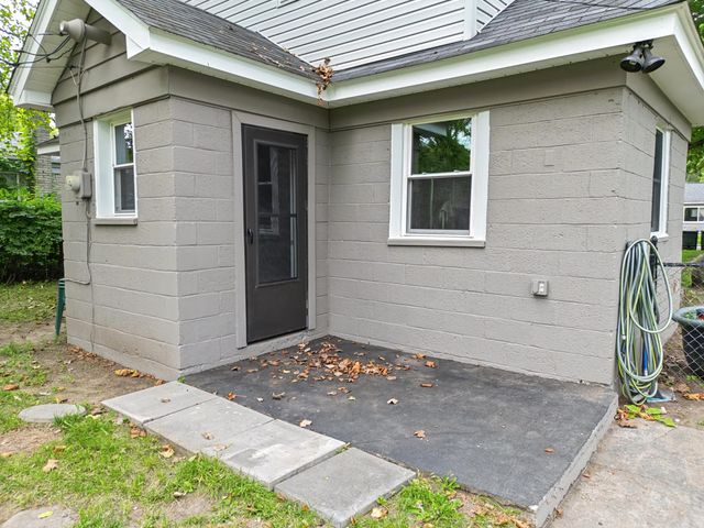 27547 Powers Street, Westland, MI 48186