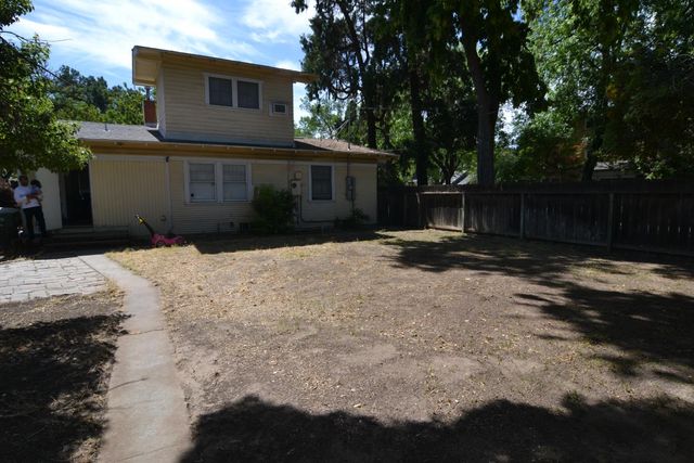 132 Hackberry Ave, Modesto, CA 95354