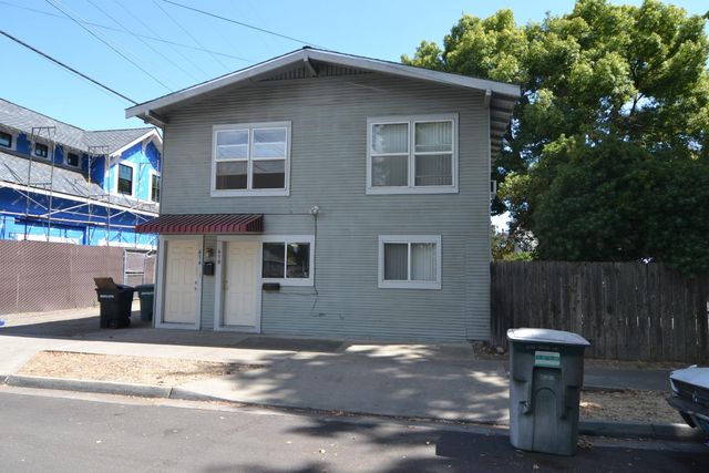 132 Hackberry Ave, Modesto, CA 95354