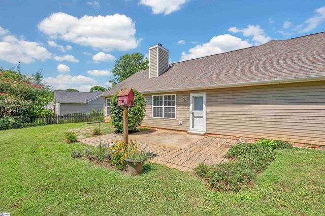 618 Fairview Lake Way, Simpsonville, SC 29680