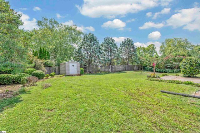 618 Fairview Lake Way, Simpsonville, SC 29680