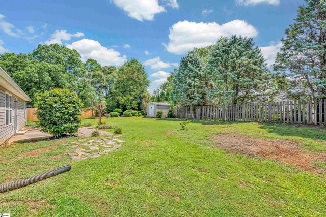 618 Fairview Lake Way, Simpsonville, SC 29680