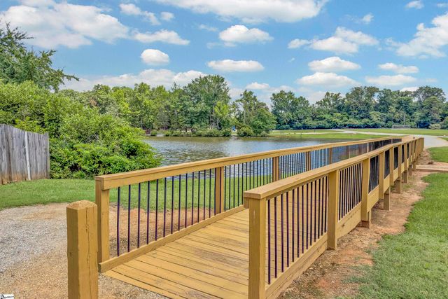 618 Fairview Lake Way, Simpsonville, SC 29680