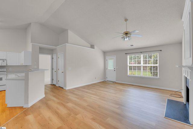 618 Fairview Lake Way, Simpsonville, SC 29680