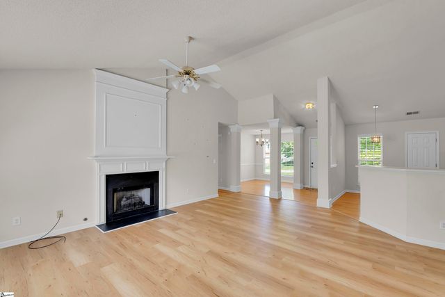 618 Fairview Lake Way, Simpsonville, SC 29680