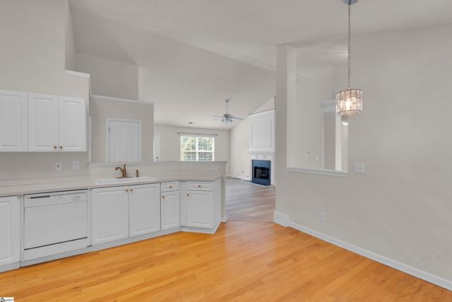 618 Fairview Lake Way, Simpsonville, SC 29680
