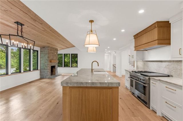 1125 Lake Charles Drive, Roswell, GA 30075