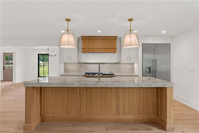 1125 Lake Charles Drive, Roswell, GA 30075