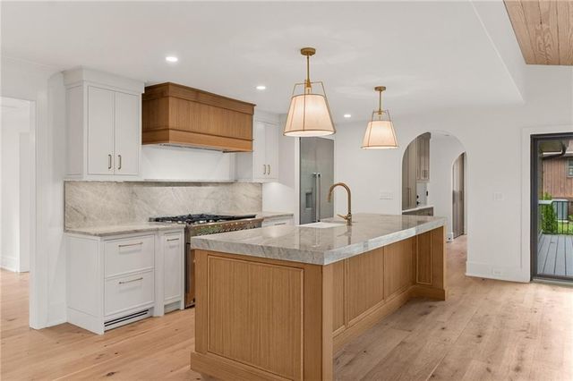 1125 Lake Charles Drive, Roswell, GA 30075