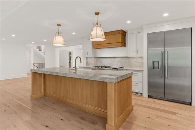 1125 Lake Charles Drive, Roswell, GA 30075