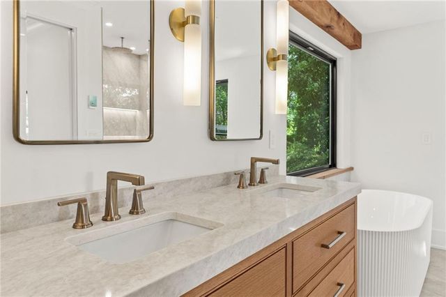 1125 Lake Charles Drive, Roswell, GA 30075