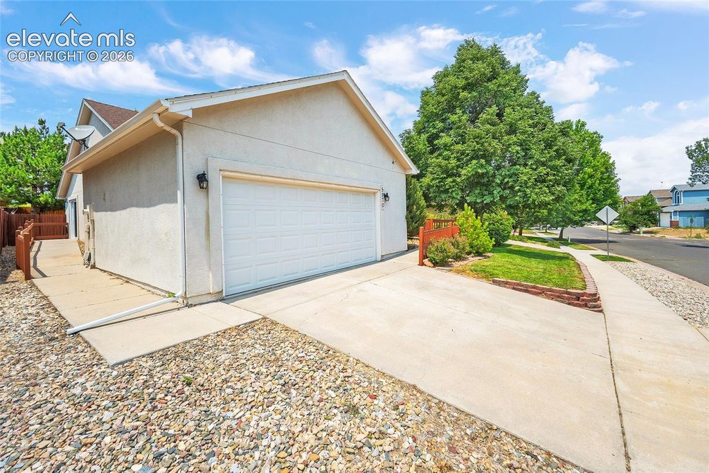 5970 Fescue Drive, Colorado Springs, CO 80923 — photo 2
