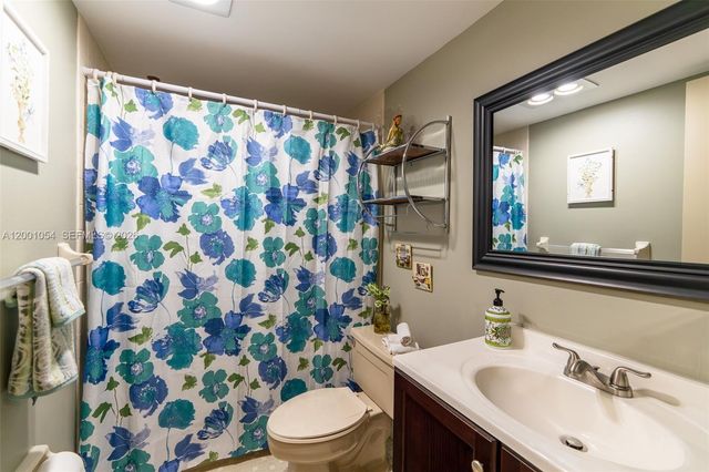 4221 W Palm Aire Drive 203, Pompano Beach, FL 33069
