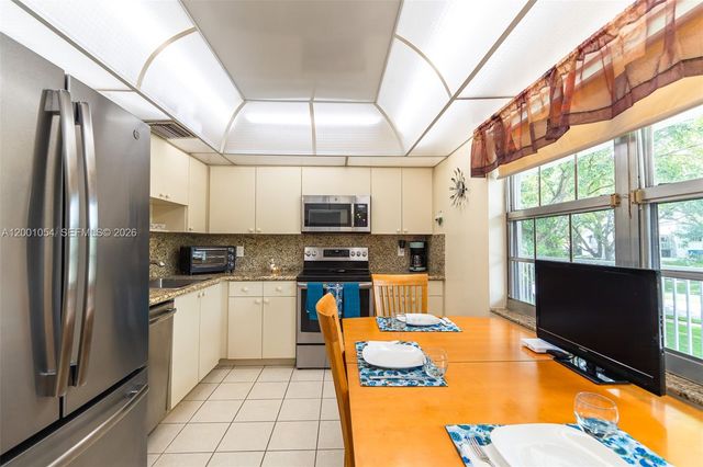 4221 W Palm Aire Drive 203, Pompano Beach, FL 33069