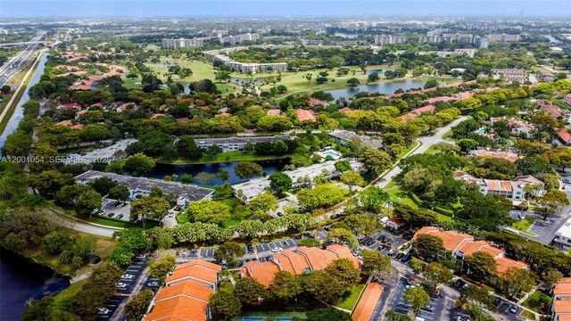 4221 W Palm Aire Drive 203, Pompano Beach, FL 33069