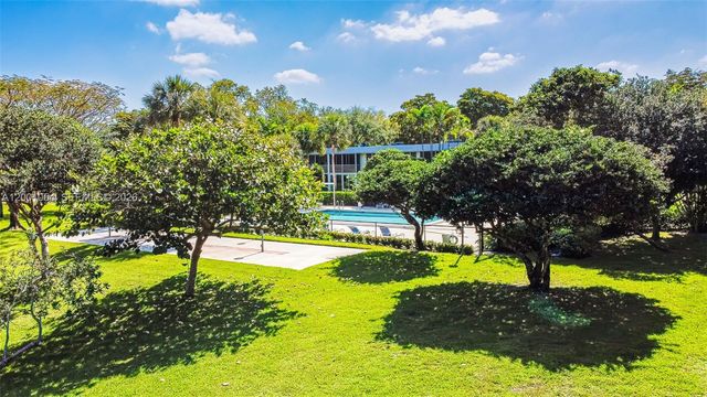 4221 W Palm Aire Drive 203, Pompano Beach, FL 33069