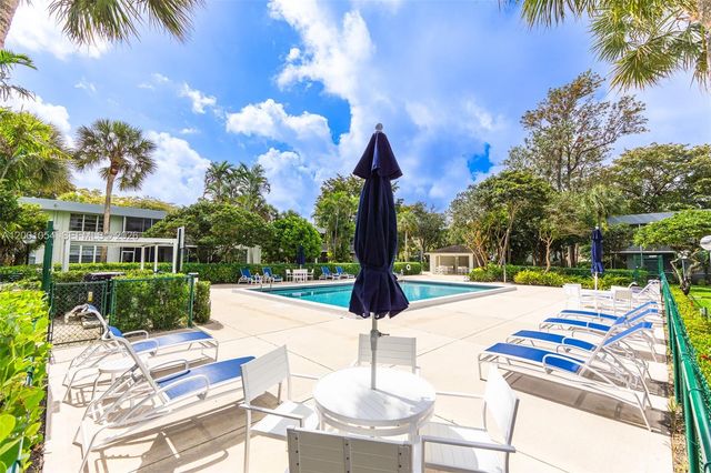 4221 W Palm Aire Drive 203, Pompano Beach, FL 33069