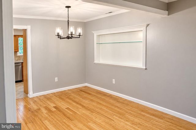 4 SPRUCE CT, Newtown, PA 18940
