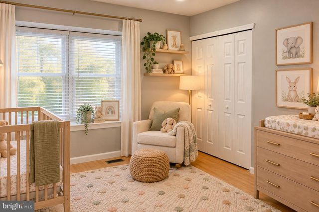 4 SPRUCE CT, Newtown, PA 18940