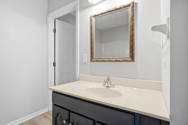 220 N Wagner Avenue, Baltimore, OH 43105