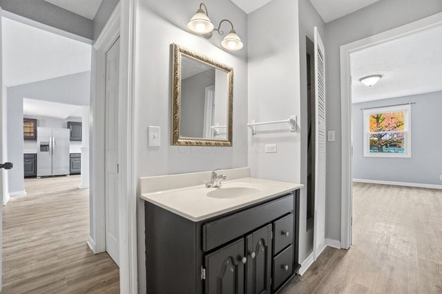 220 N Wagner Avenue, Baltimore, OH 43105