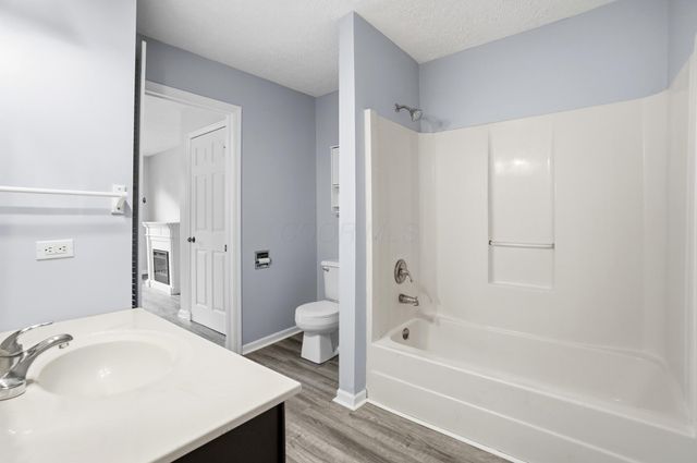 220 N Wagner Avenue, Baltimore, OH 43105