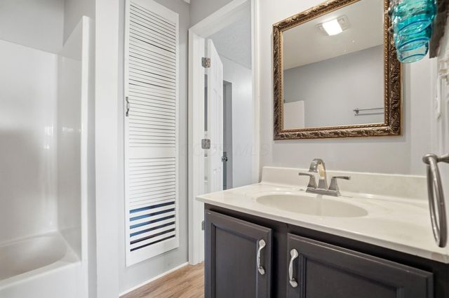 220 N Wagner Avenue, Baltimore, OH 43105