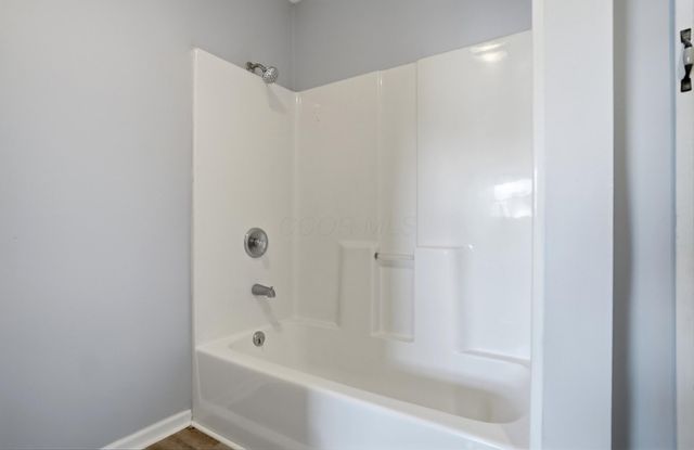 220 N Wagner Avenue, Baltimore, OH 43105