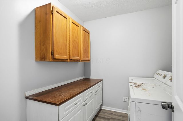 220 N Wagner Avenue, Baltimore, OH 43105