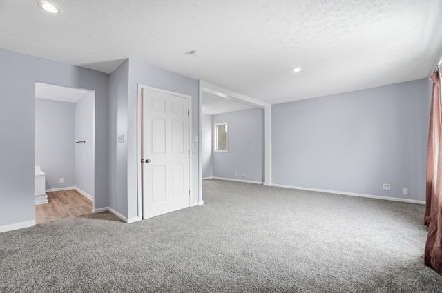 220 N Wagner Avenue, Baltimore, OH 43105