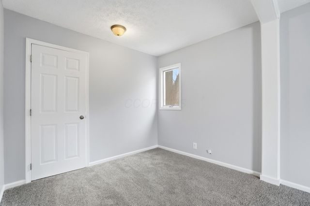 220 N Wagner Avenue, Baltimore, OH 43105