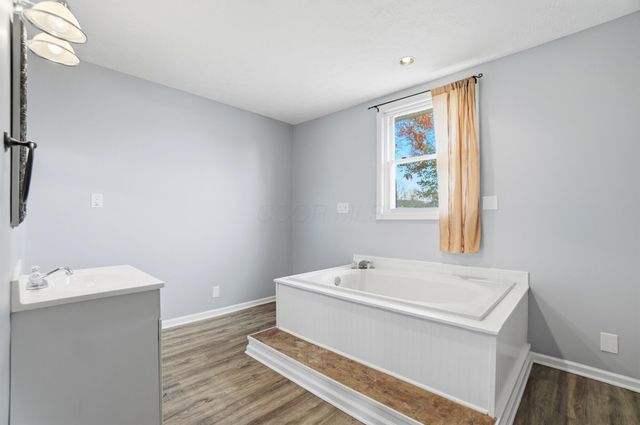 220 N Wagner Avenue, Baltimore, OH 43105