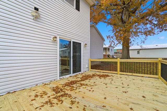 220 N Wagner Avenue, Baltimore, OH 43105