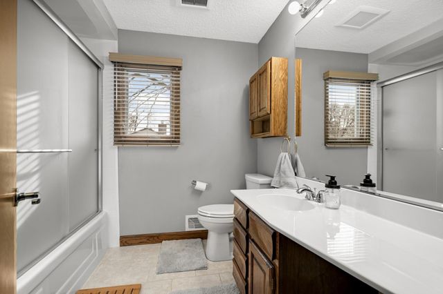 7501 W 100th Street, Bloomington, MN 55438