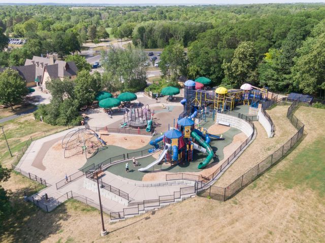 7501 W 100th Street, Bloomington, MN 55438