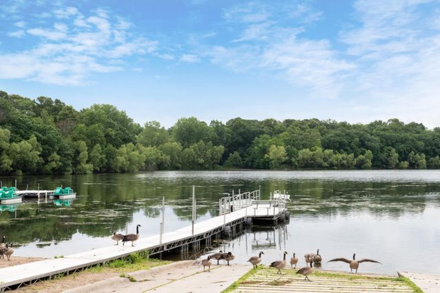 7501 W 100th Street, Bloomington, MN 55438