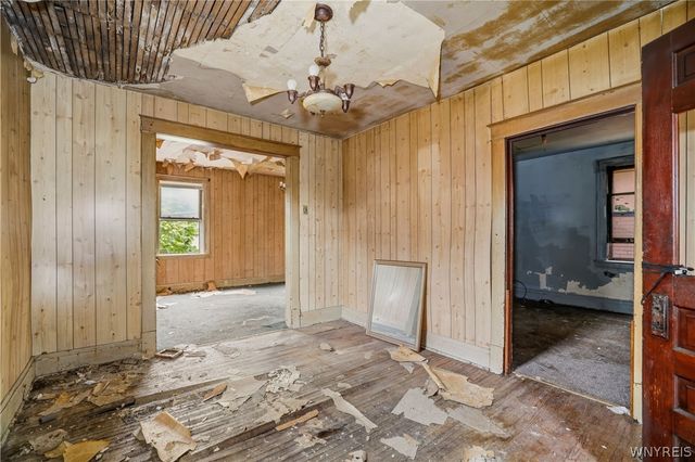 1773 Falls Street, Niagara Falls, NY 14303