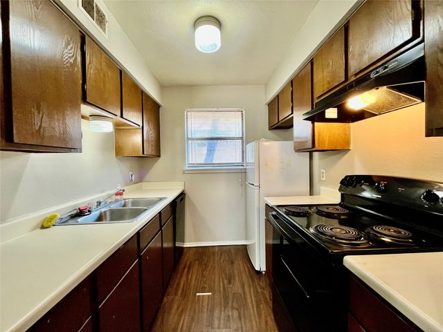 2526 W Prairie Street 204, Denton, TX 76201