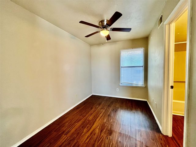 2526 W Prairie Street 204, Denton, TX 76201
