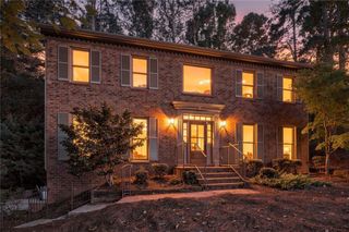 8020 Willow Tree Way, Alpharetta, GA 30005