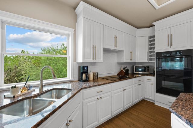 730 GOLF CREST LN, Lakeway, TX 78734