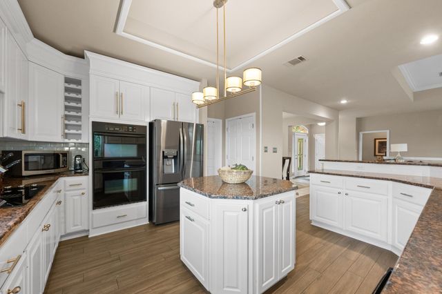 730 GOLF CREST LN, Lakeway, TX 78734