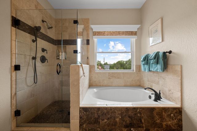 730 GOLF CREST LN, Lakeway, TX 78734