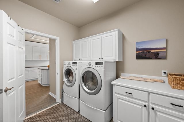 730 GOLF CREST LN, Lakeway, TX 78734