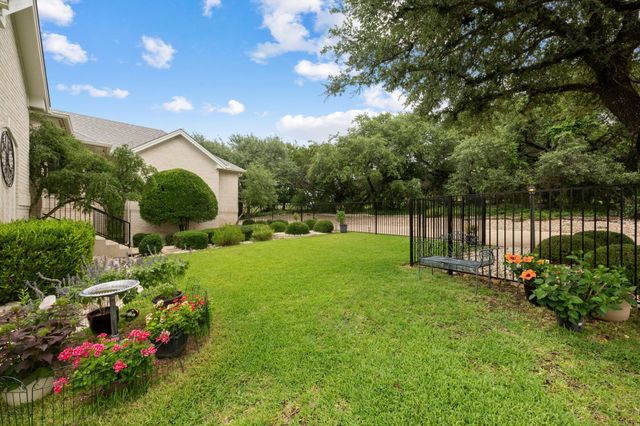 730 GOLF CREST LN, Lakeway, TX 78734