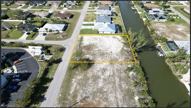 2247 SW 17th PL, Cape Coral, FL 33991