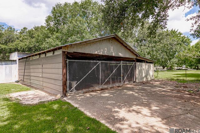 40444 Black Bayou Ext, Gonzales, LA 70737