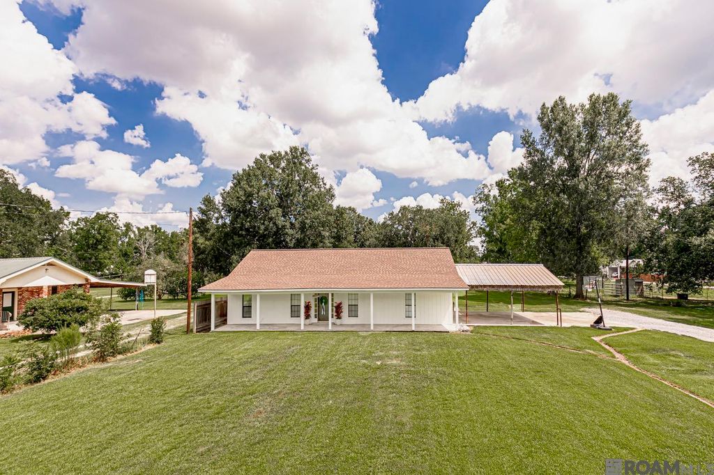 40444 Black Bayou Ext, Gonzales, LA 70737