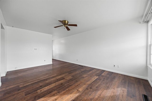 229 Jacolyn Drive NW, Cedar Rapids, IA 52405